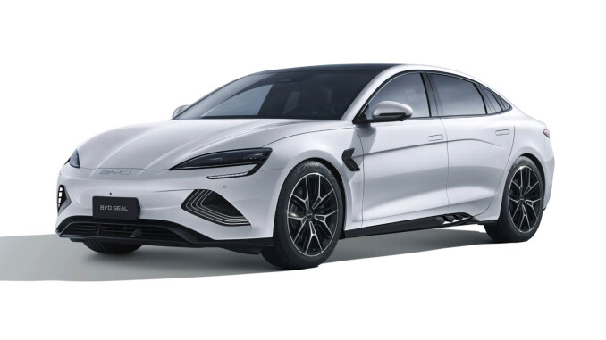 BYD Seal 390kW Excellence AWD 83kWh 4dr Auto Electric Saloon - Image 1